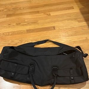 Lululemon yoga mat bag